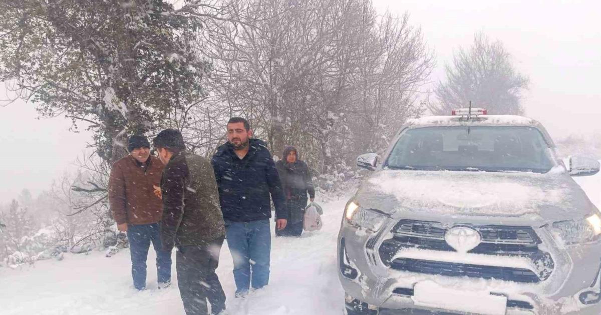 karabukte zorlu kis mucadelesi hastalar ambulansa ulastirildi 3Tvd5wm1.jpg